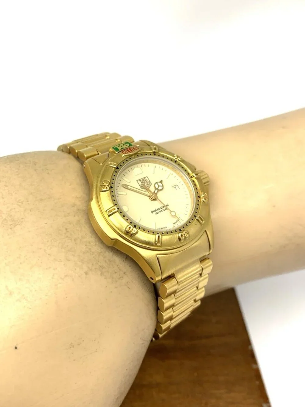 Tag Heuer Women's Watch 994.708A Swiss Quartz Gold Tone Stainless Steel 28mm